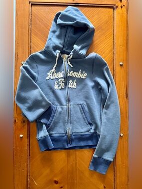 🩵Y2K Abercrombie & Fitch hoodie M light blue intentional faded🩵
